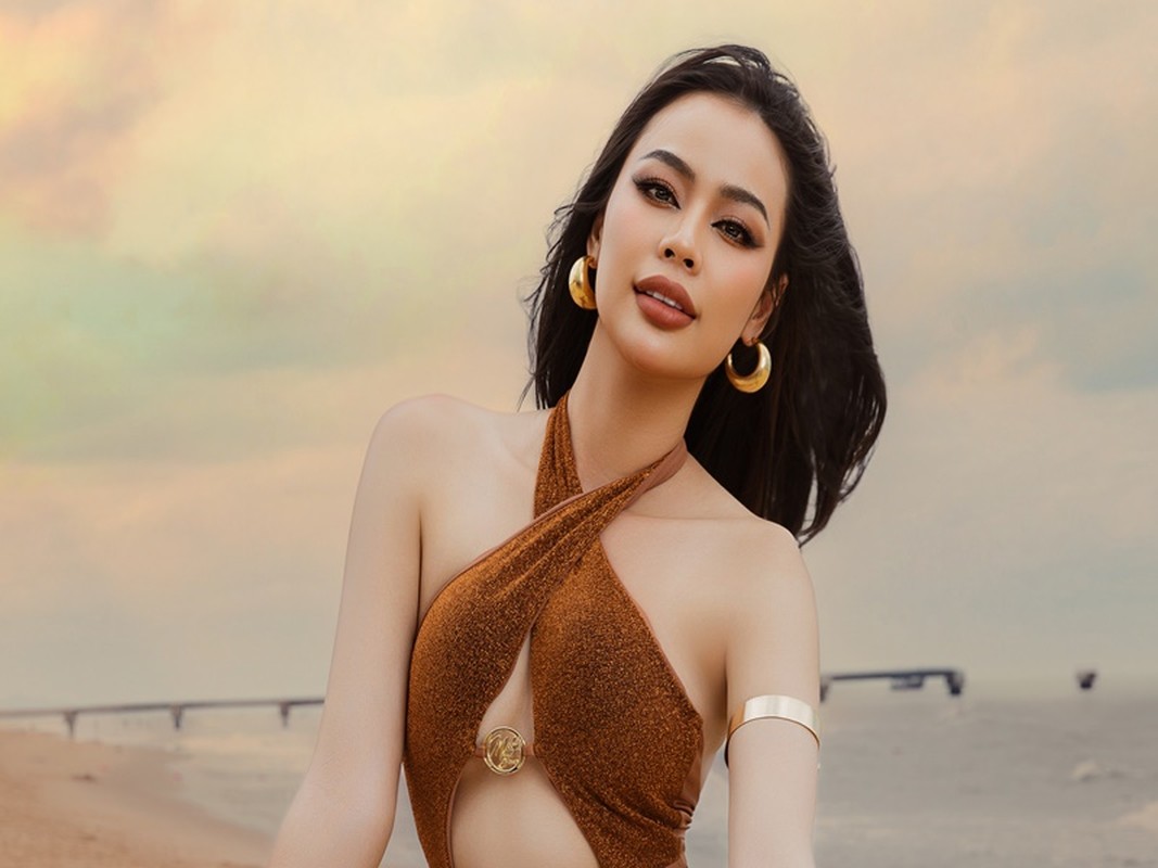 Phạm Thị Ánh Vương vừa lọt top 5 người đẹp thời trang Miss Grand Vietnam 2024. Cô cũng là người chiến thắng giải thưởng này vào mùa giải năm 2023. Đại diện tỉnh Bình Thuận sở hữu vòng eo 60cm.