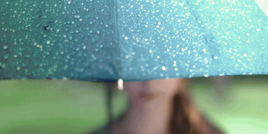 Cô nàng còn tái hiện lại phân cảnh gây sốt một thời của mình