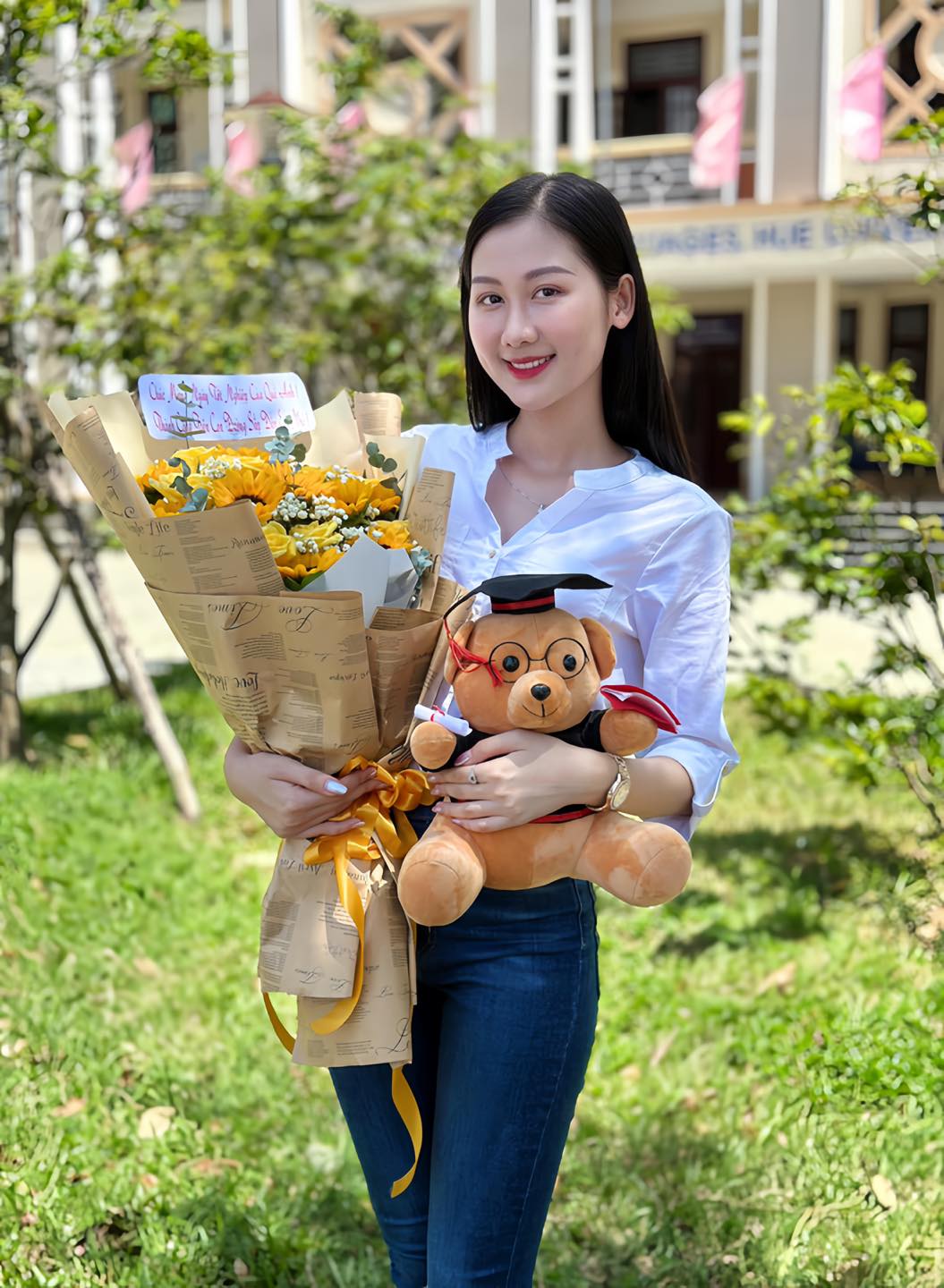 Với danh hiệu Miss Grand Vietnam 2024, Quế Anh sẽ đại diện Việt Nam ở đấu trường Miss Grand International diễn ra vào tháng 10/2024 sắp tới.