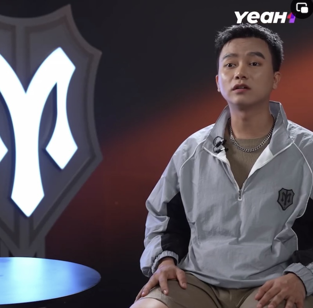 Bùi Công Nam cho rằng phản ứng của S.T Sơn Thạch đã khiến các thành viên của Nhà Xương Rồng bị tổn thương