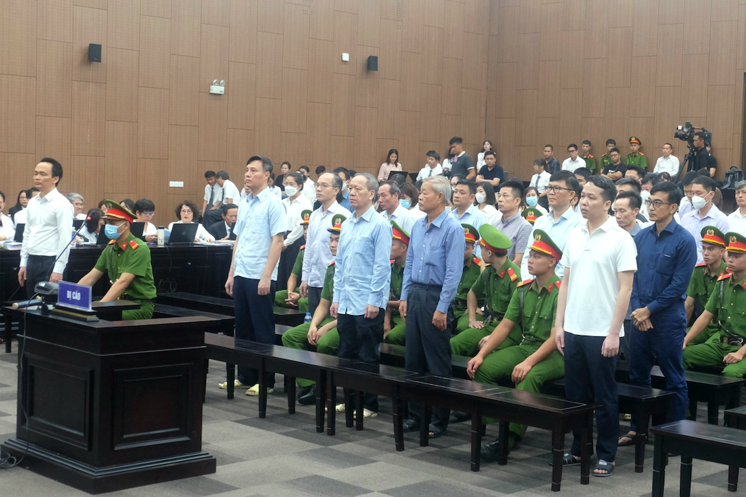 Các bị cáo tại tòa. Ảnh: CTV