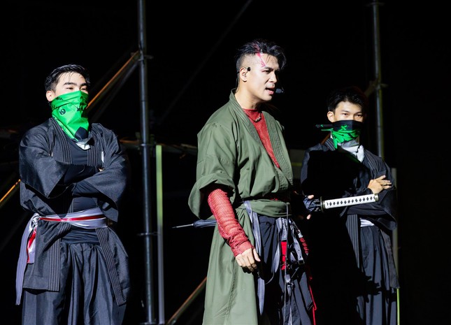 Liệu Trương Thế Vinh có thể trở thành một quý ông hát tình ca trong tương lai?