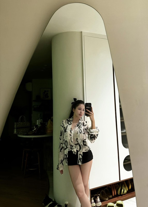 Hotgirl Trâm Anh là cái tên xa lạ với nhiều người. Cô nàng sinh năm 1995 sở hữu nhan sắc xinh đẹp, gương mặt ưa nhìn và được xem là một trong những gái xinh đình đám thời gian trước.