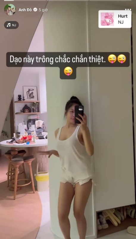 Dù không còn hoạt động showbiz nhưng mọi động thái của hotgirl Trâm Anh đều được netizen cập nhật chi tiết. Mới đây trên trang cá nhân, người đẹp đến từ Thanh Hóa có dòng story pose dáng trước gương với dòng caption 