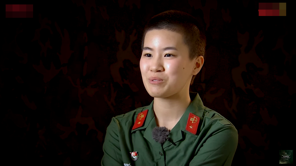 Nhưng cuối cùng cả hai cô nàng em út vẫn được giữ chức 