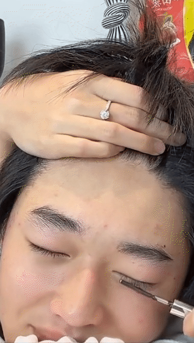 (Nguồn: @hanna.clothes7, @annhienshop8866).