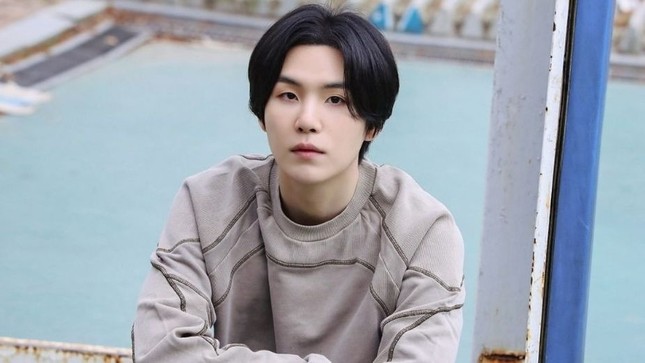 Suga bị chỉ trích vì lái xe trong tình trạng say xỉn, nói dối với cơ quan điều tra.