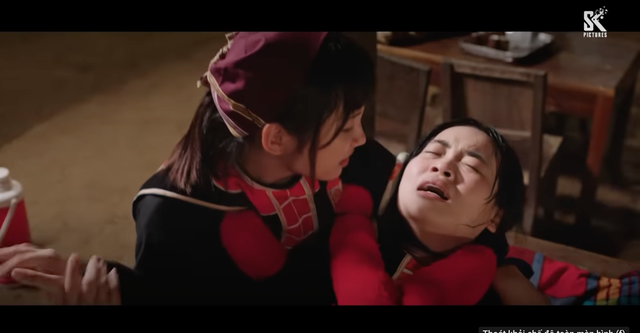 Mẩy khó sinh nhưng nhất quyết không chịu đi trạm xá vì nhà nghèo