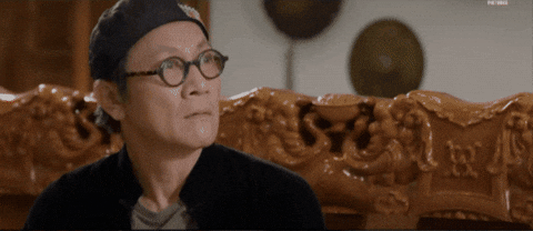 Cặp gà bông bẽn lẽn đưa nhau về gặp bố chồng