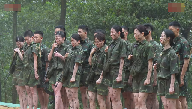 Thùy Tiên, Mie, Phương Anh Đào quắn quéo chân tay, đến người dũng cảm như Pháo cũng đứng không vững. Chỉ duy nhất có Jun Vũ là vẫn giữ được sự bình tĩnh.