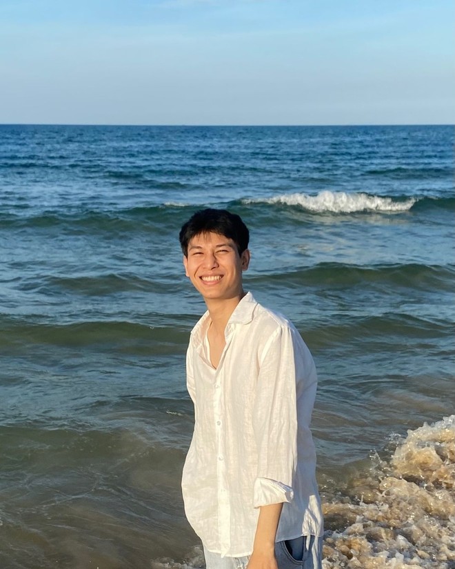 Việt Anh có một studio riêng.