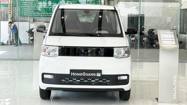 Chiếc Wuling Mini EV LV1 bản 120 km cuối cùng của đại lý ở Thanh Hóa có giá chạm 