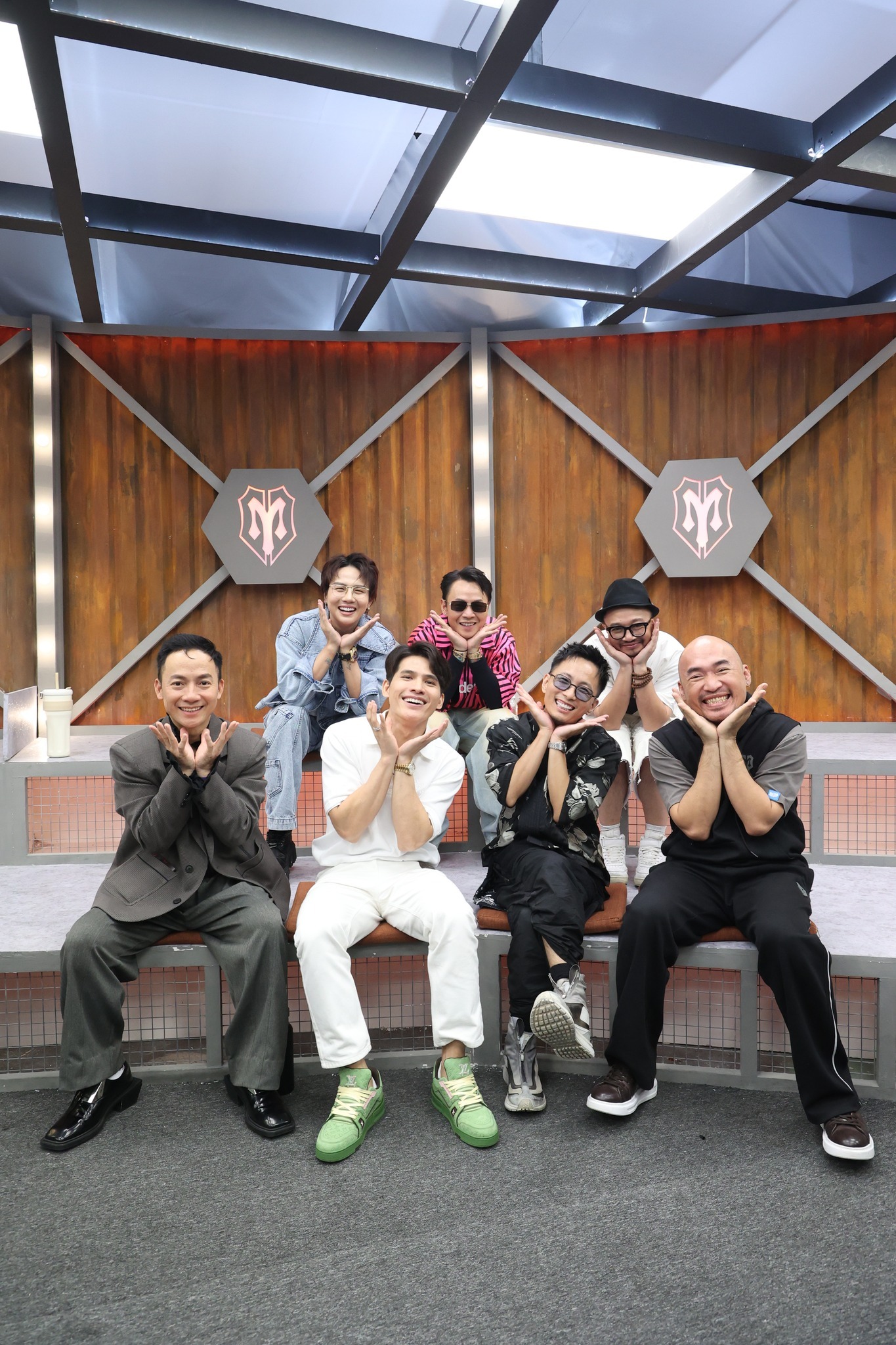 Từng có 8 năm làm lơ nhau, Tiến Đạt và Duy Khánh gắn bó khi về chung một đội ở Anh Trai Vượt Ngàn Chông Gai