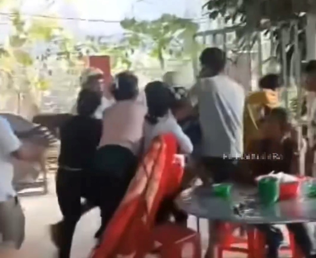 2 bên giằng co quyết liệt thi thể anh Y.T.N.M.