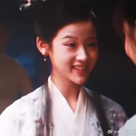 Nữ diễn viên trẻ thiếu khí chất nhan sắc