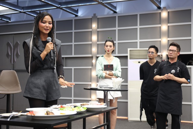 Nội dung tập 7 của Anh Trai Vượt Ngàn Chông Gai bị đánh giá lê thê, nhàm chán khi các anh tài bất đắc dĩ bị biến thành đầu bếp