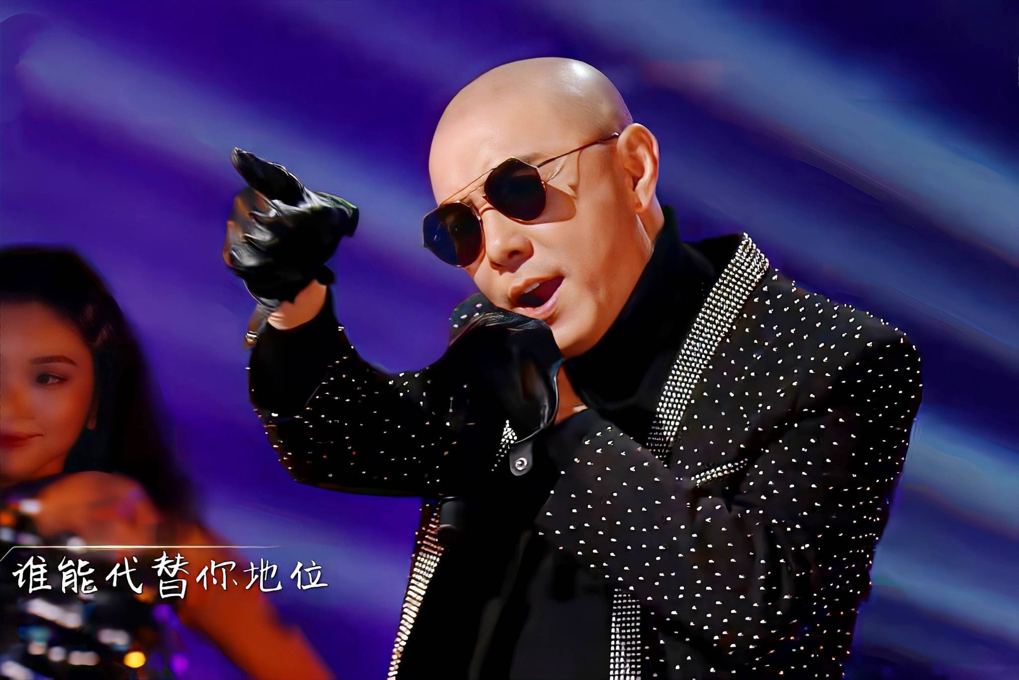 Trương Vệ Kiện giờ đây hết thời, chỉ có thể đi biểu diễn ca nhạc