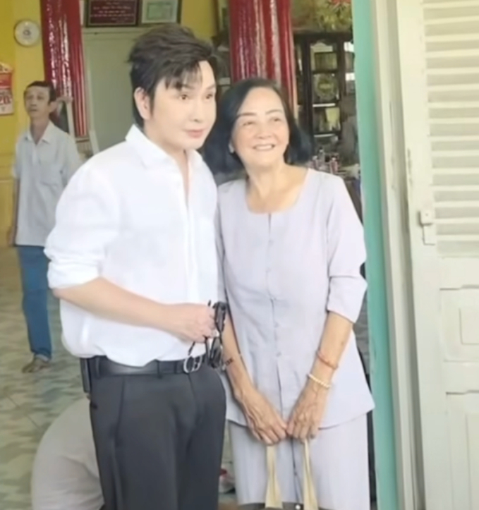 Vũ Luân đi hát trở lại sau chuỗi ngày vướng ồn àoa