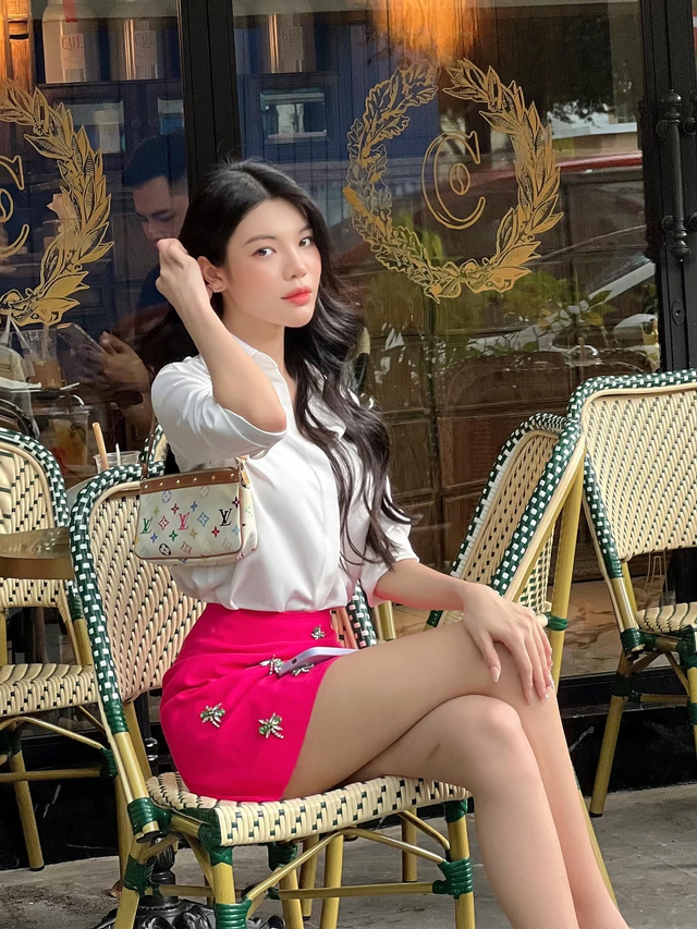 Nhan sắc đời thường của Tường San.