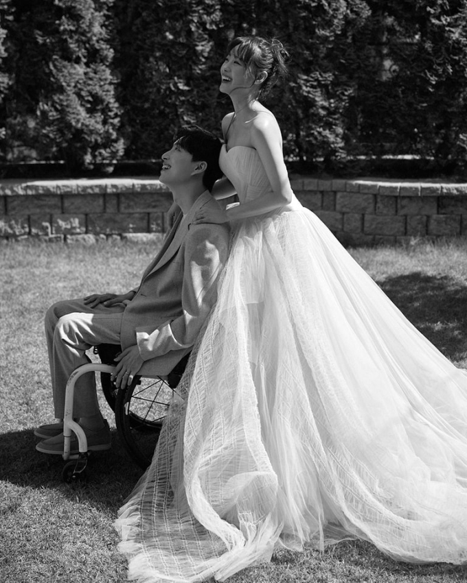 Chặng đường sắp tới của Park We sẽ không cô đơn vì đã Song Jieun đồng hành cùng anh