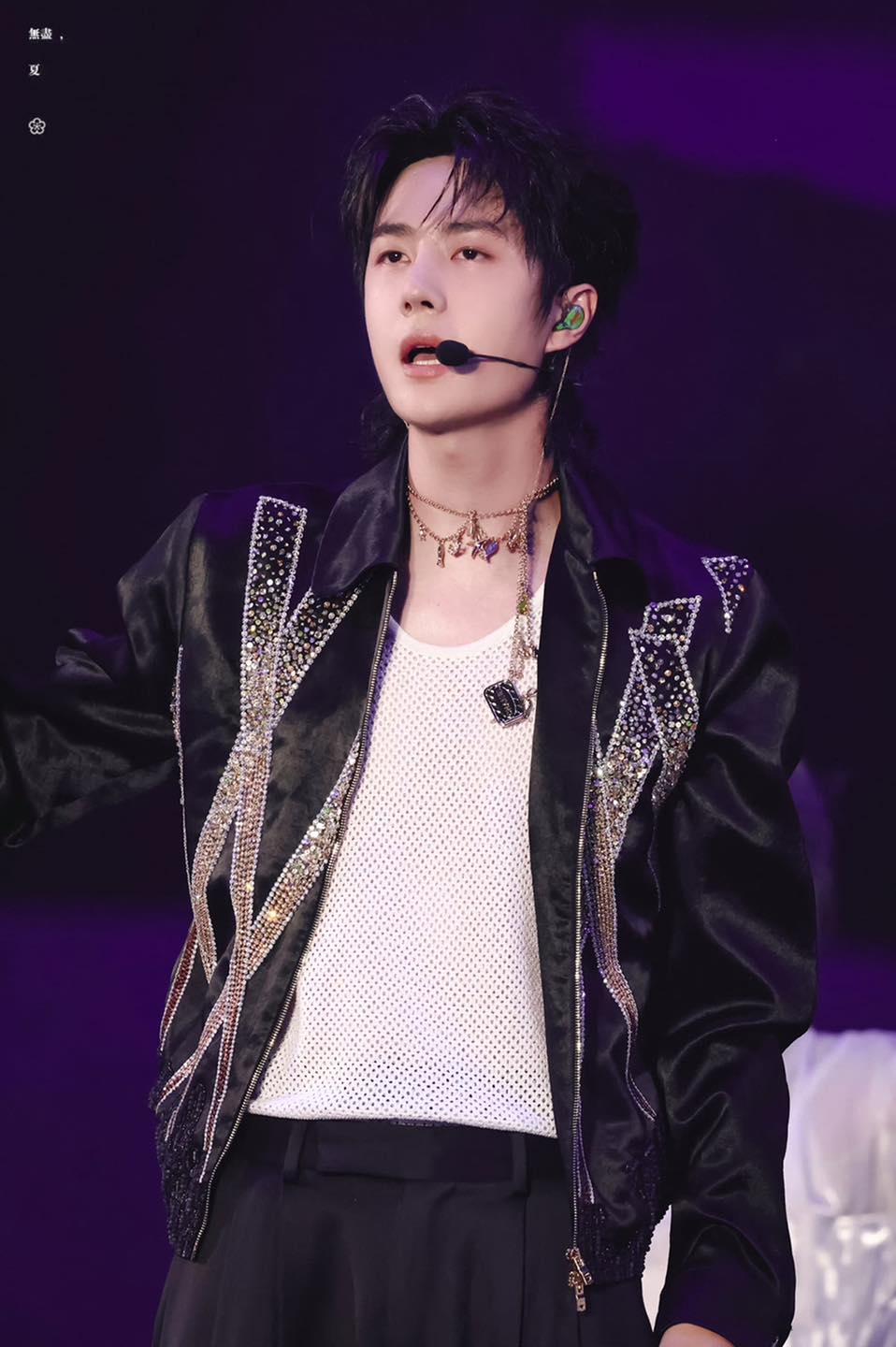 Vương Nhất Bác tại concert Yuehua tối 24/8