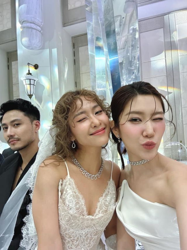 Khả Ngân và Thanh Sơn như hình với bóng, cả hai dính nghi vấn tình cảm sau khi đóng chung phim