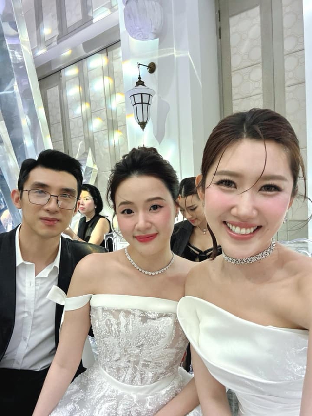 Midu và chồng thiếu gia 