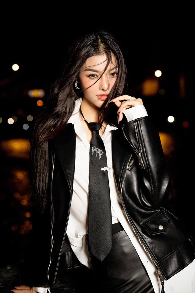 Cô được biết tới với nhiều vai trò như ca sĩ, người mẫu, MC, rapper…