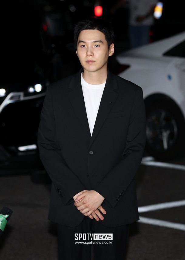 Suga trình diện điều tra vụ việc uống rượu lái xe ngày 23/8