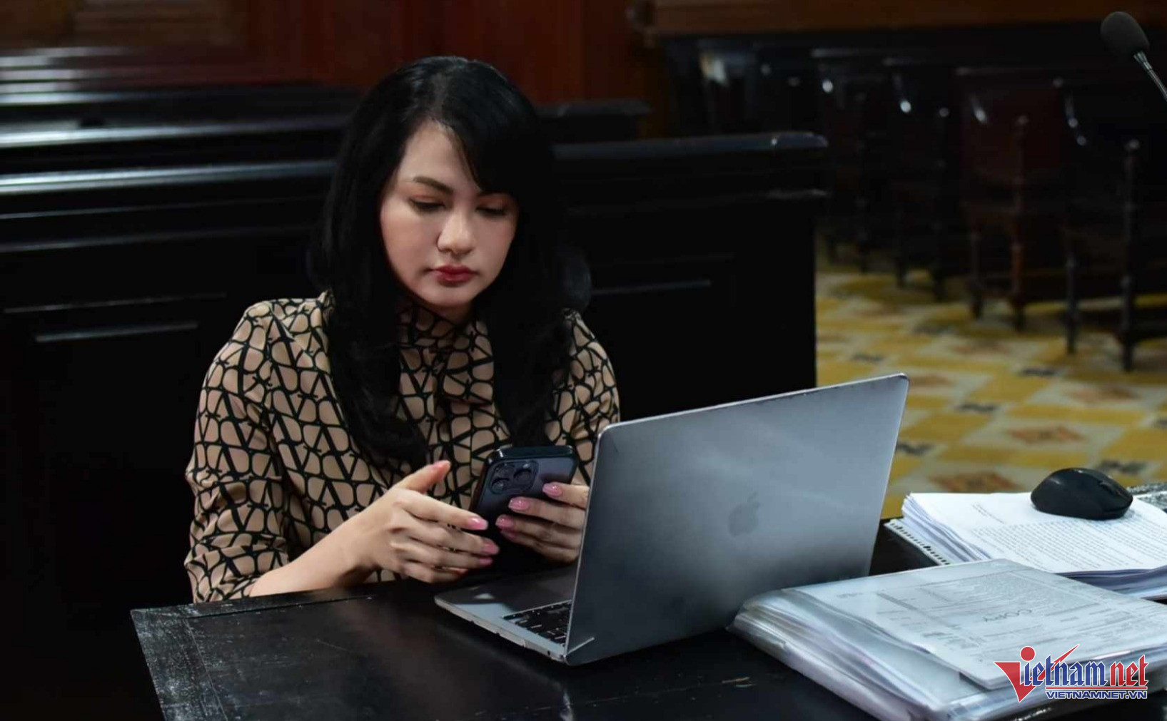 Cựu siêu mẫu Ngọc Thúy tại phiên sơ thẩm. Ảnh: ĐN