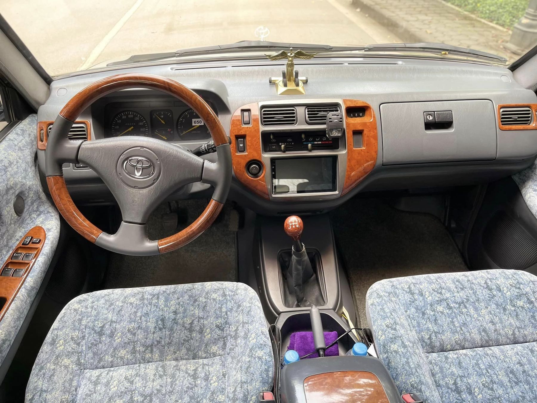 Toyota Zace Surf 2005. Ảnh: Phạm Giang Nam