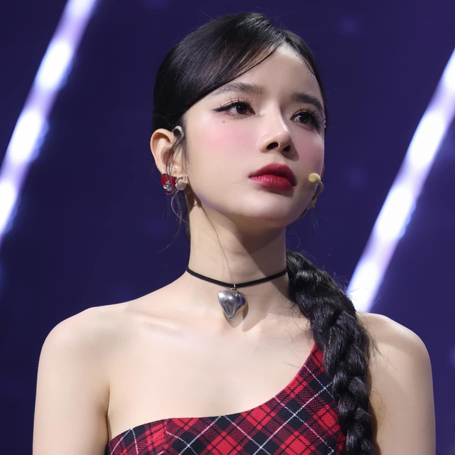 Sau khi LyLy lên tiếng, nhiều fan đã để lại bình luận cổ vũ tinh thần nữ ca sĩ