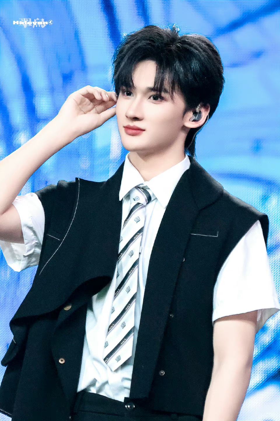 Tân binh Dư Vũ Hàm