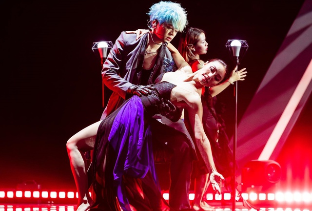 Rhyder trên sân khấu Hào Quang