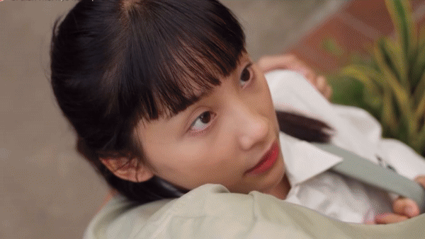 Phân cảnh lãng mạn của Pu và Thái bị Chải bắt gặp