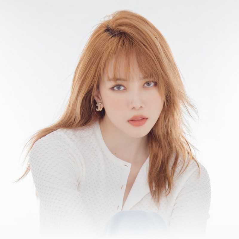 Thiều Bảo Trâm đã có hơn 10 năm hoạt động nghệ thuật trong showbiz Việt. Cô cho biết rất hào hứng và sẵn sàng thể hiện bản thân ở trong cuộc thi