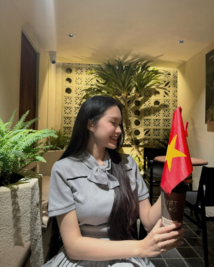 Doãn Hải My dù bị ốm vẫn giữ vẻ ngoài xinh đẹp gây chú ý