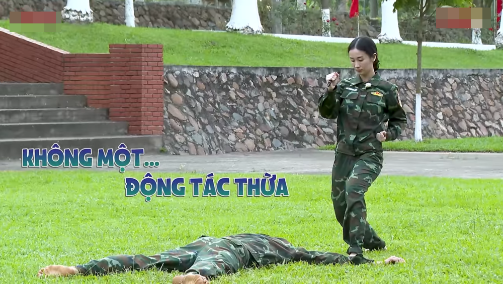 Jun Vũ là đã học võ nên chỉ cần nhìn sơ qua các động tác là nữ diễn viên có thể dễ dàng nắm bắt được các thao tác.