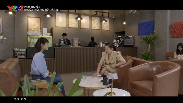 Quán cà phê có nhiều quy định bất công