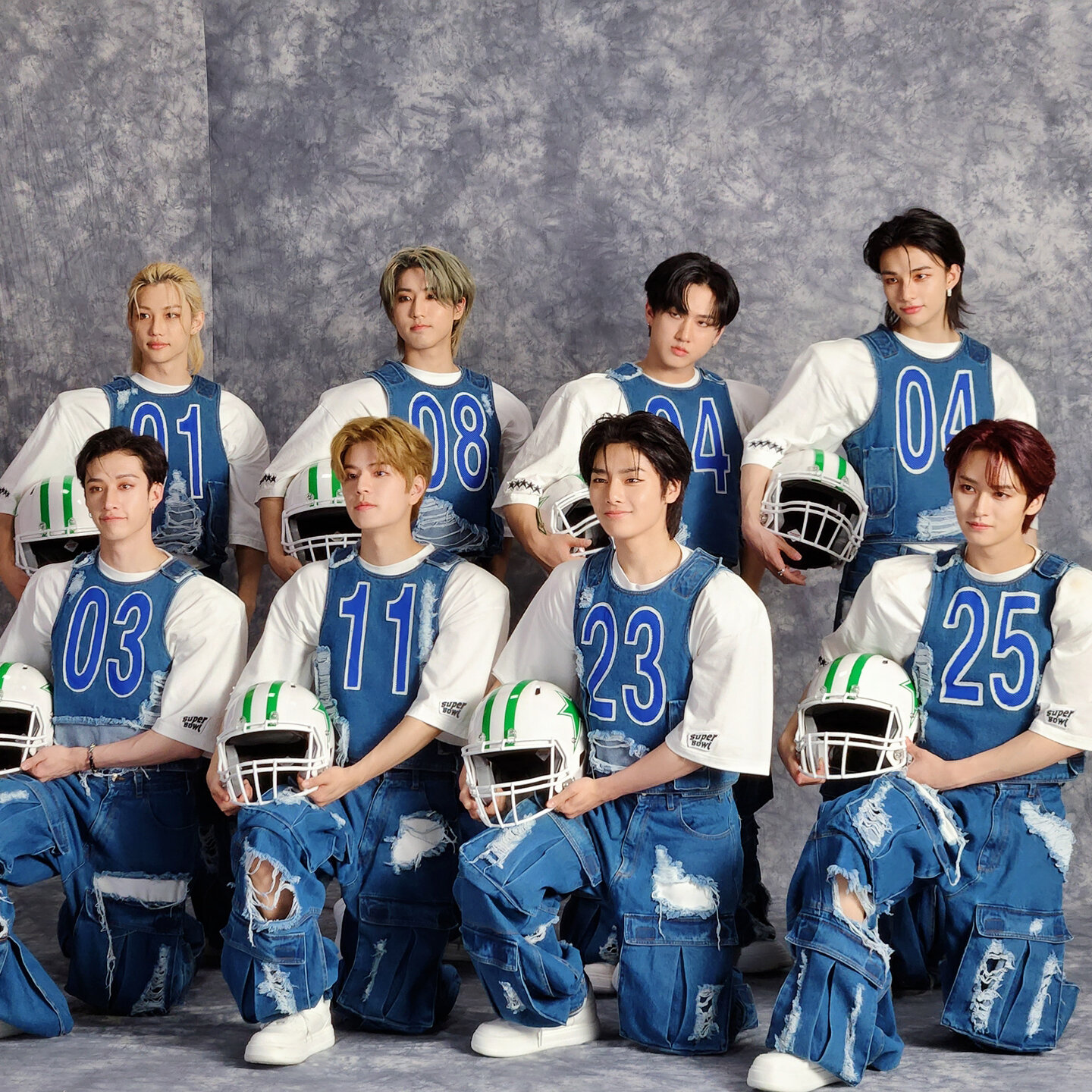 8 thành viên Stray Kids hiện tại gồm Bang Chan, Lee Know, Changbin, Hyunjin, HAN, Felix, Seungmin và I.N.