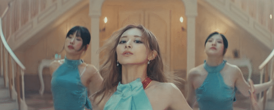 Trổ tài vũ đạo hút mắt