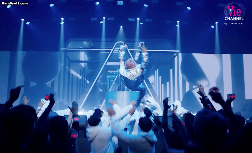 JSOL khiến khán giả hú hét với màn 