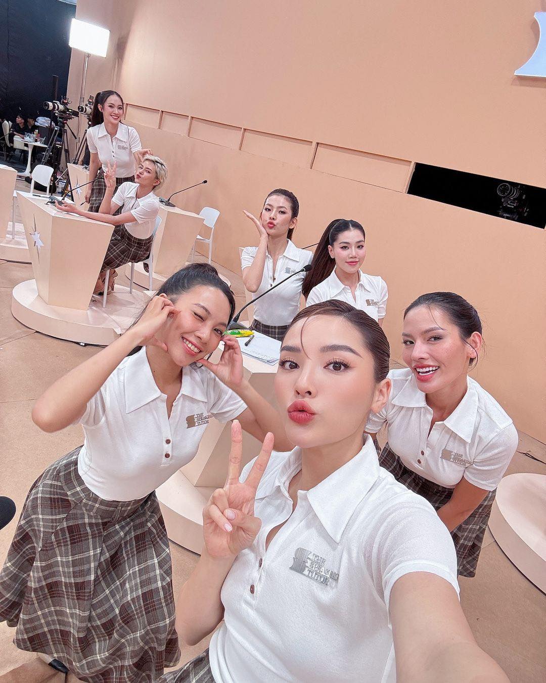 Nhiều người cho rằng chương trình Miss Universe Vietnam 2024 đang gây dựng show Kỳ Duyên và những người bạn khi quá tập trung vào người đẹp 9x