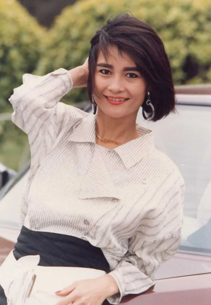 Vẻ gợi cảm thời xuân sắc của nữ diễn viên. 