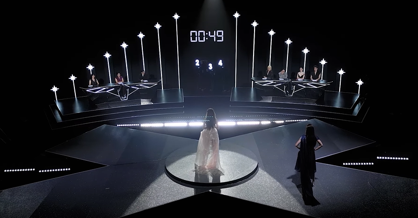 Cô lại tiếp tục để lộ khả năng thuyết trình kém, ấp úng trước thử thách thuyết trình