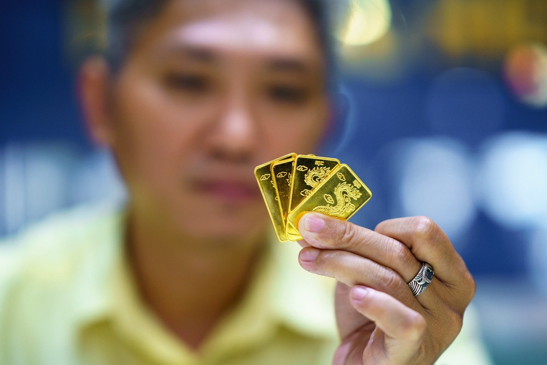 Giá vàng thế giới chốt tuần giảm. Ảnh: Chí Hùng