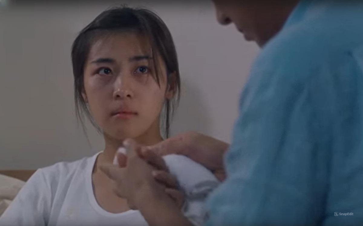 Sau tất cả, Lee Eun Hyo cũng nhận ra ai là người dành chân tình cho mình.