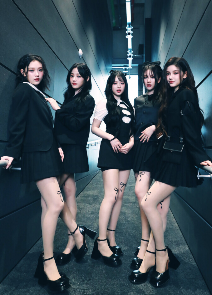 NewJeans đang đặt cược hoàn toàn vào một ván bài không có cơ hội thắng