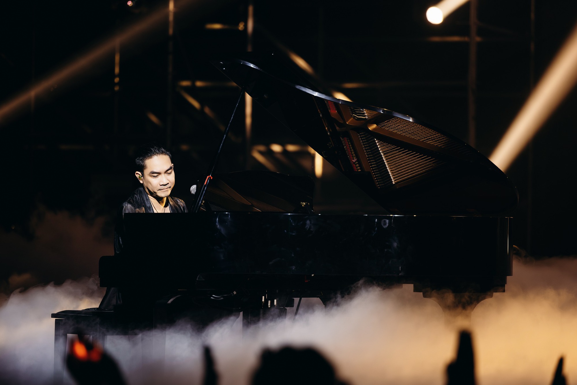 Phạm Khánh Hưng ra về sau Công diễn 4 khiến nhiều fan tiếc nuối.