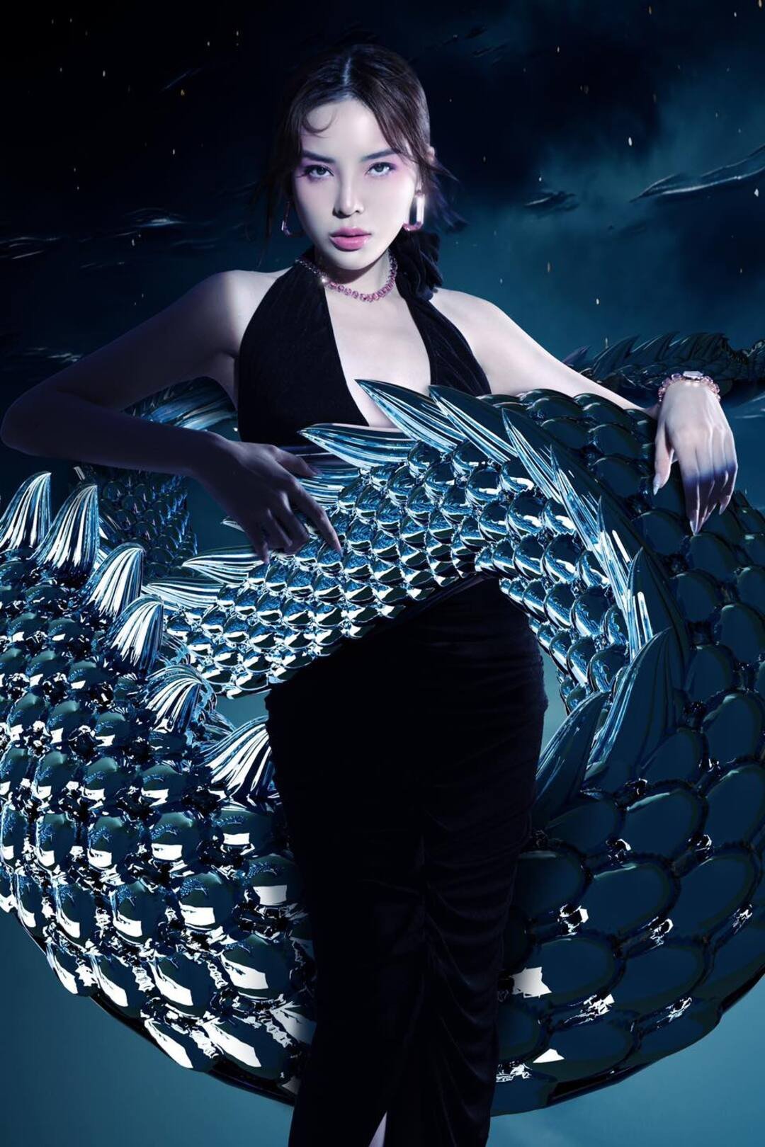 Kỳ Duyên hiện sở hữu khối tài sản đáng mơ ước gồm căn hộ sang trọng, xe hơi tiền tỷ, loạt hàng hiệu đắt giá... Năm 2015, Kỳ Duyên đã sắm cho mình chiếc xe hơi có giá khoảng 10 tỷ đồng. 1 năm sau đó, cô tiếp tục tậu một chiếc có giá hơn 3 tỷ để tiện di chuyển.